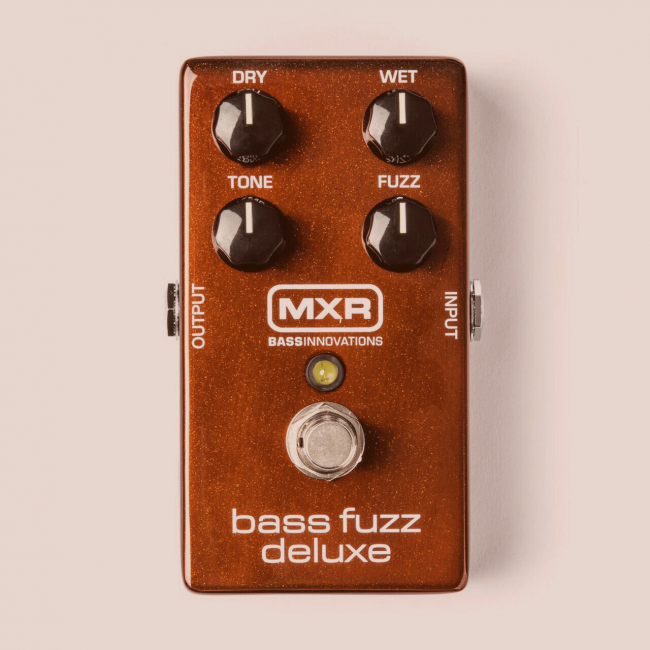 MXR Bass Fuzz Deluxe bassopedaali M284.