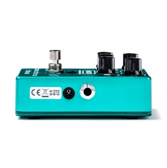 MXR M83 bassochorus oikealta.