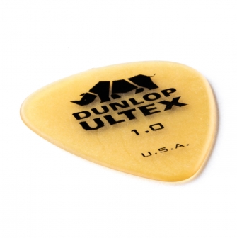 Dunlop Ultex Standard 1.00mm -plektra kulmasta kuvattuna.