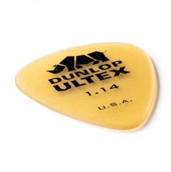 Dunlop Ultex Standard 1.14mm -plektra kulmasta kuvattuna.