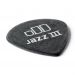 Dunlop Tortex Jazz III Pitch Black 1.00mm kulmasta kuvattuna.