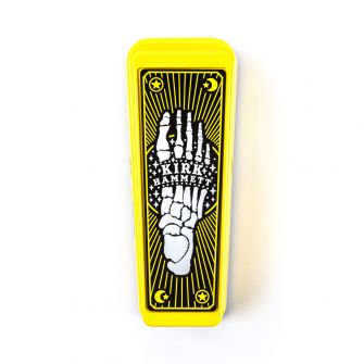Kirk Hammett Wah Wah-pedaali Yellow yläpuolelta.