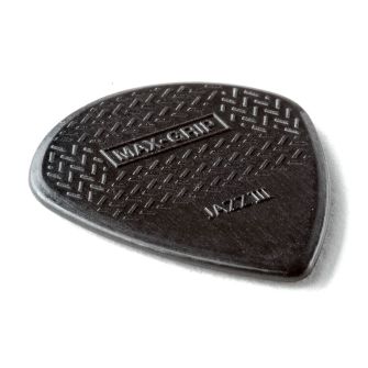 Dunlop Max-Grip Jazz III XL Stiffo -plektra kulmasta kuvattuna.