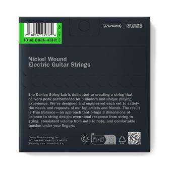Dunlop Nickel Wound Baritone 13-72 baritonikitaran kielisetti takaa.