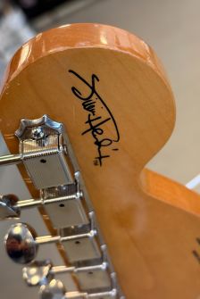 Käytetty Fender Jimi Hendrix Stratocaster Ultraviolet lapa.