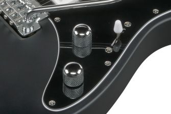 Ibanez BER10 kitaran potikoiden asettelu.