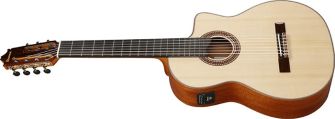 Ibanez GA3007CE-NT 7-kielinen klassinen kitara kulmasta kuvattuna.