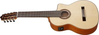 Ibanez GA3008CE-NT 8-kielinen klassinen kitara kulmasta kuvattuna.