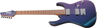 Ibanez Gio GRG121SP-BMC kitara kulmasta kuvattuna.