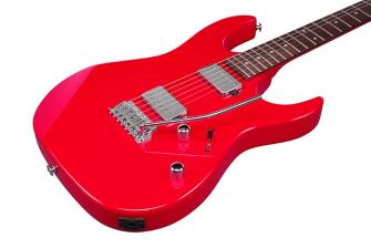 Ibanez GRX120SP-VRD kitaran runko lähikuvassa.