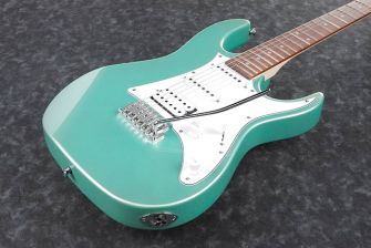 Ibanez GRX40-MGN sähkökitaran kansi lähikuvassa.