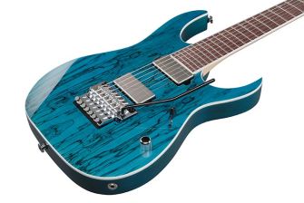 Ibanez HZK1 Hazuki Signature kitaran kansi lähikuvassa.