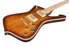 Ibanez IC420MFM-CML sähkökitara pussilla.