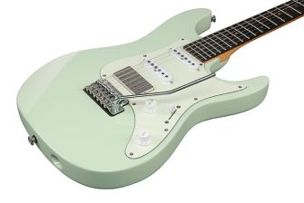 Ibanez LM10-MGR Luca Mantovanelli kitaran kansi lähikuvassa.