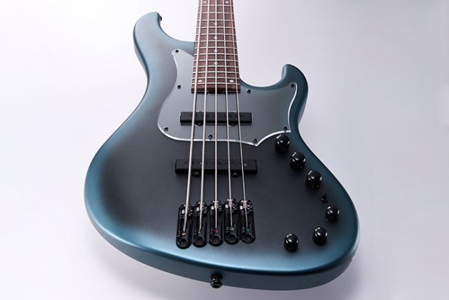 Ibanez Mode-basson leppärunko.