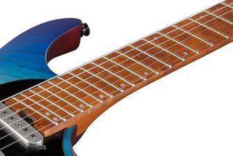 Ibanez QX52-BKF kitaran vinot nauhat.