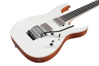 Ibanez RG5320C-PW -kitaran kansi lähikuvassa.