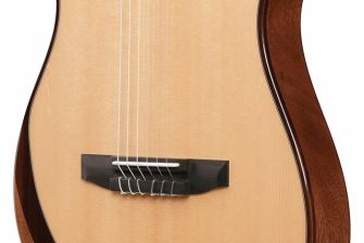 Ibanez TOD100N-NT Tim Henson kitaran kokopuinen kuusikansi.