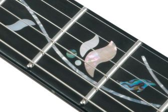 Ibanez Prestige Visions IV2RG kitaran eebenpuuotelauta ja Tree-of-life-upotus.