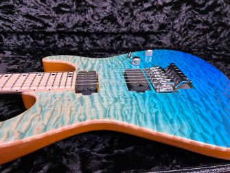 Tom Anderson Angel Bora Blue Surf -kitaran runko kulmasta.