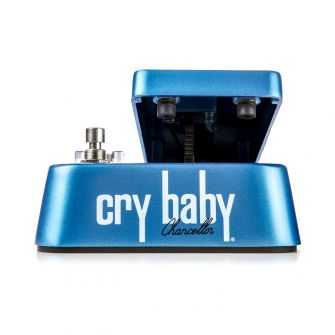 Dunlop Justin Chancellor Cry Baby basso-wah edestä.