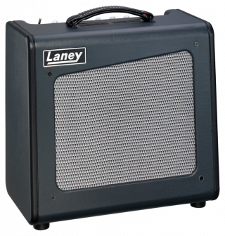 Laney CUB-SUPER12 putkicombo kulmasta kuvattuna.