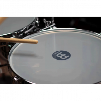 Meinl Marathon Chrome timbales-setti soitettavana.