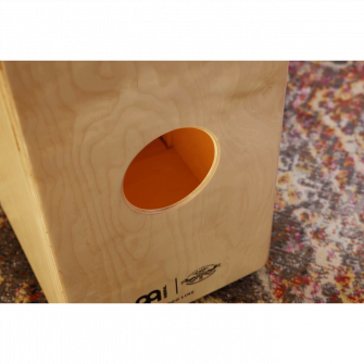 Meinl Percussion Artisan Edition String Cajon Tango Line takaa.