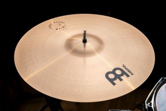 Meinl Pure Alloy 16 Thin Crash setissä.