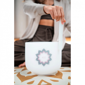 Meinl Sonic Energy Lotus Flower kristalliäänimalja lähikuvassa.