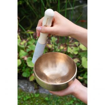 Sonic Energy Flower of Life äänimalja soitettavana.