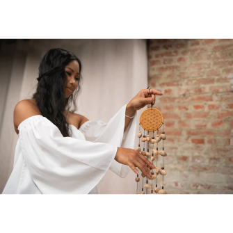 Meinl Sonic Energy Flower of Life Kenari Chimes, pieni soitettavana.