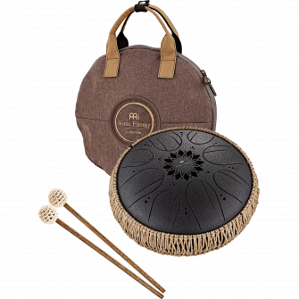 B-molli Medium Oktaavi-kielirumpu pussin ja mallettien kanssa.