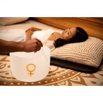 Meinl Sonic Energy Planetary Venus kristalliäänimalja ääniterapiassa.