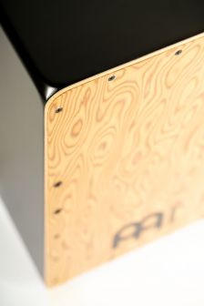 Meinl Woodcraft Cajon mikrofonilla