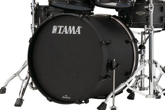 Tama Starclassic Performer Blacked Out -rumpusetin musta etukalvo.