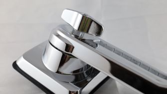 Tama Starclassic bassarin jalan muffi lähikuvassa.