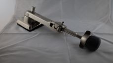 Tama Starclassic bassarin jalka ja muffi brushed nickel.
