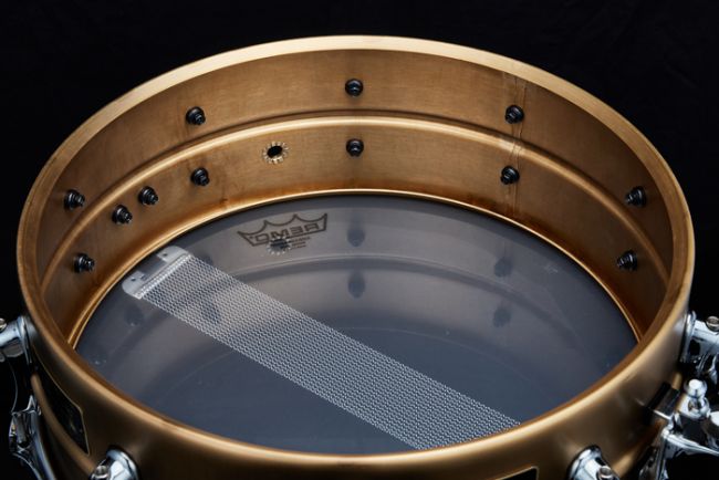 Tama Stewart Copeland 40th Signature-virvelin patinoitunut messinkirunko.