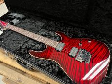 Tom Anderson Angel Red Cajun Burst -sähkökitara.