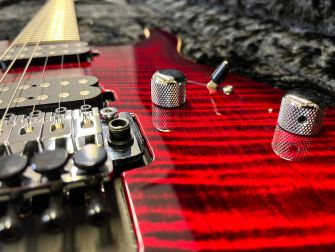 Tom Anderson Angel Red Cajun Burst talla.