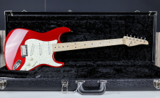 Tom Anderson Icon Classic -kitara, Transparent Red.