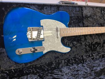 Tom Anderson T Icon Transparent Blue -kitara.